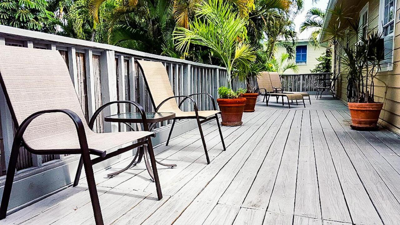 Authors Key West Guesthouse Exterior photo